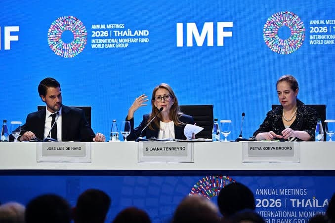 IMF October Outlook: AI Investment Supports Growth Amid Rising Risks